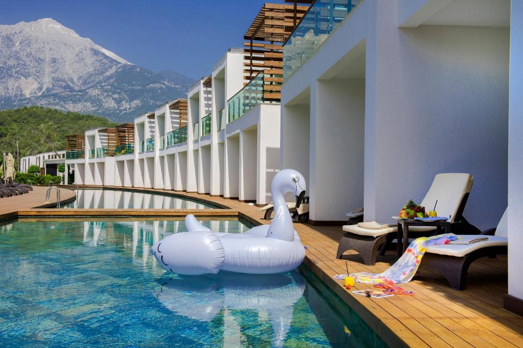 Rixos Premium Tekirova — The Land of Legends Access