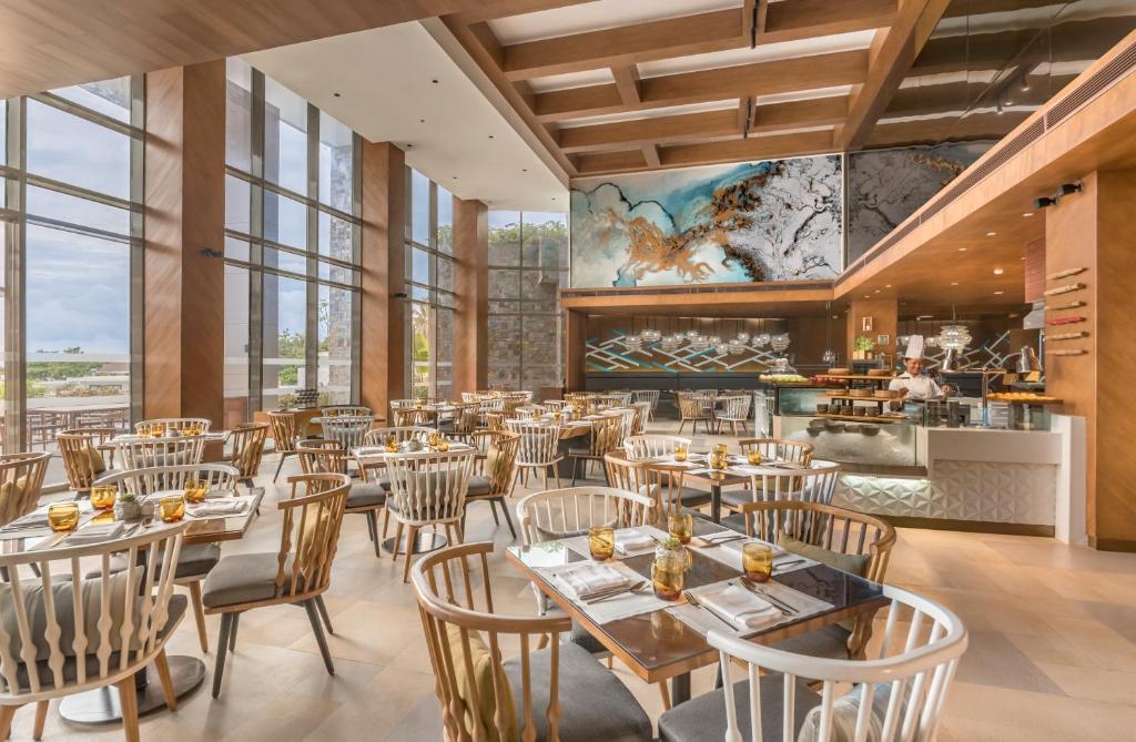 Crimson Resort and Spa Boracay