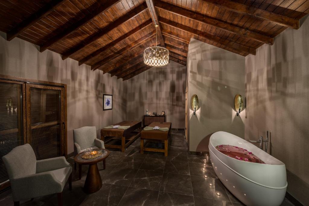 Rixos Premium Tekirova — The Land of Legends Access