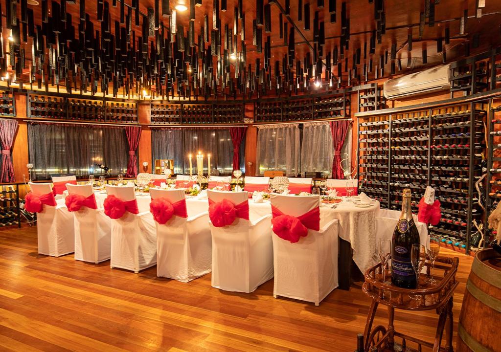 Sun Siyam Iru Fushi with Free Transfer