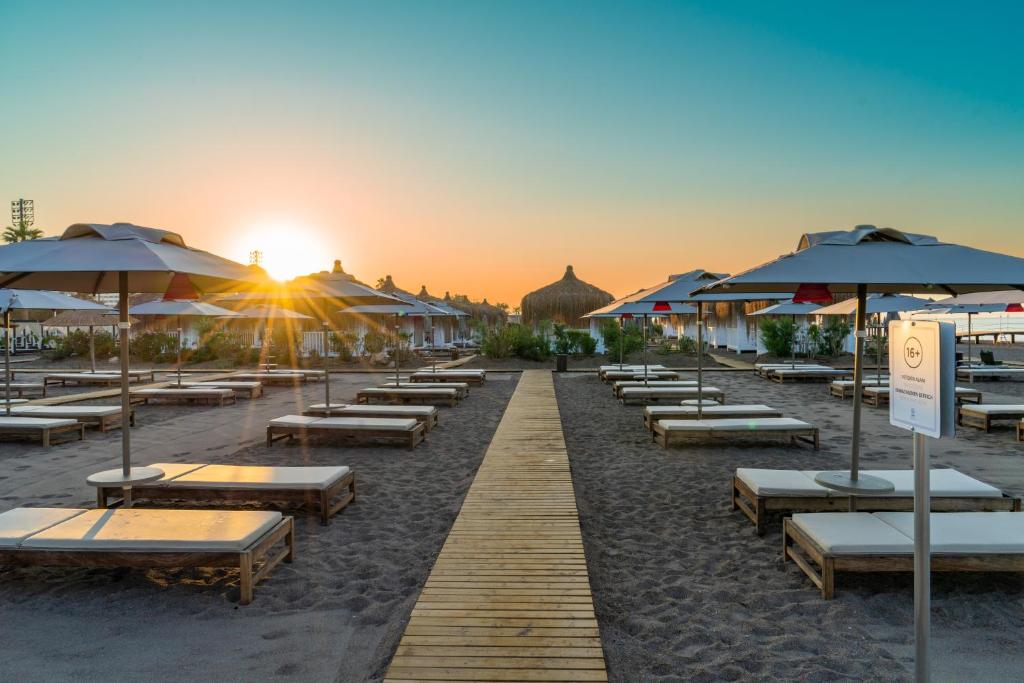 Lara Barut Collection-Ultra All Inclusive