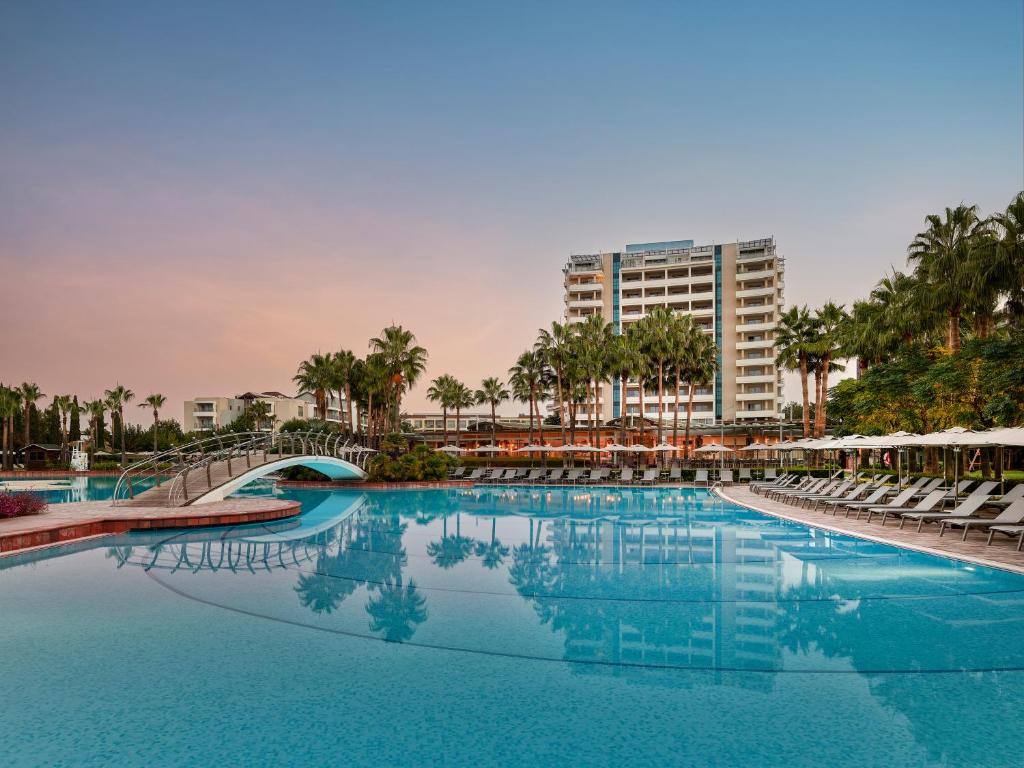 Lara Barut Collection-Ultra All Inclusive