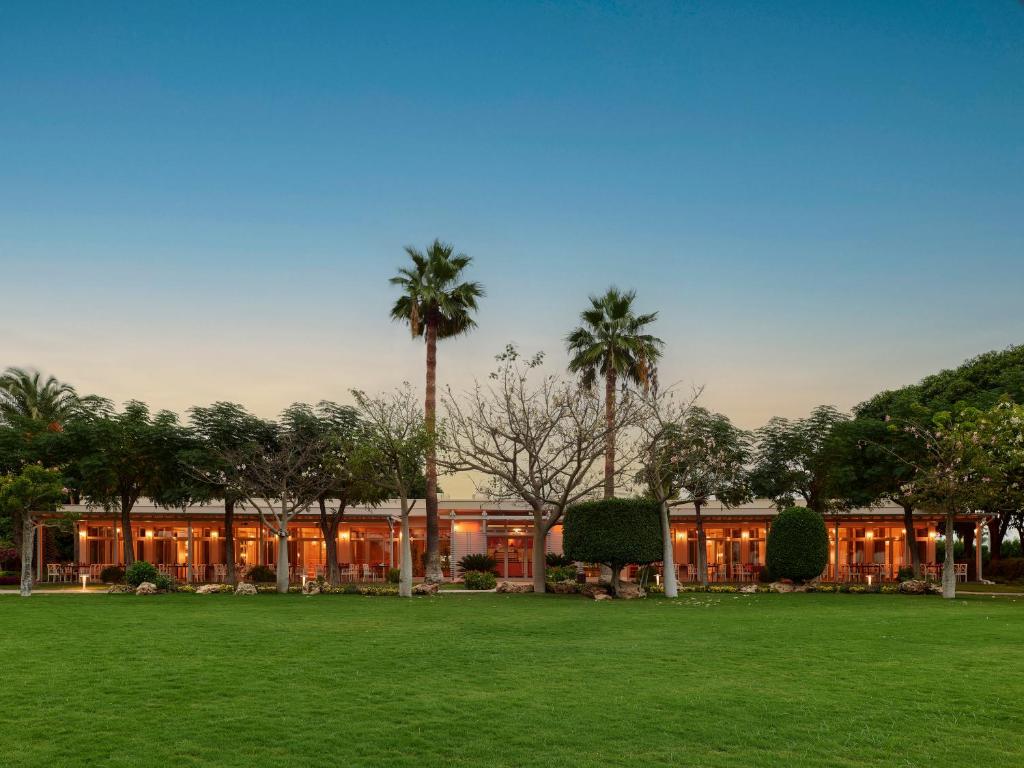 Lara Barut Collection-Ultra All Inclusive