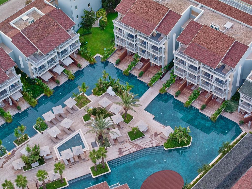 Lara Barut Collection-Ultra All Inclusive