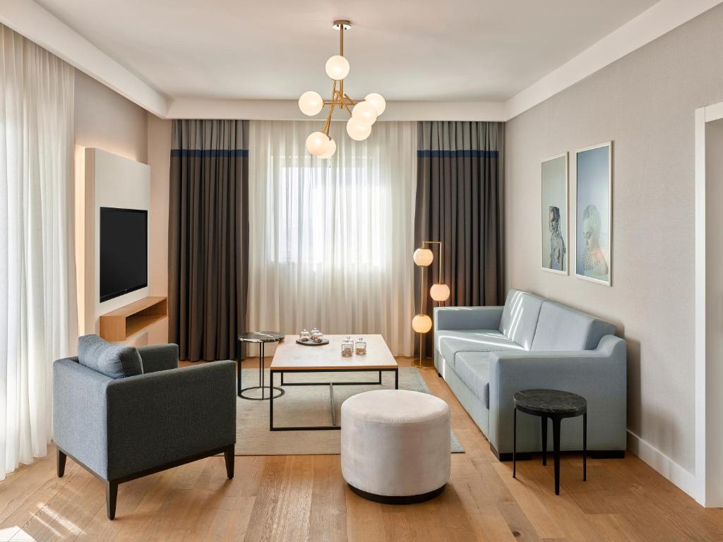 Lara Barut Collection-Ultra All Inclusive