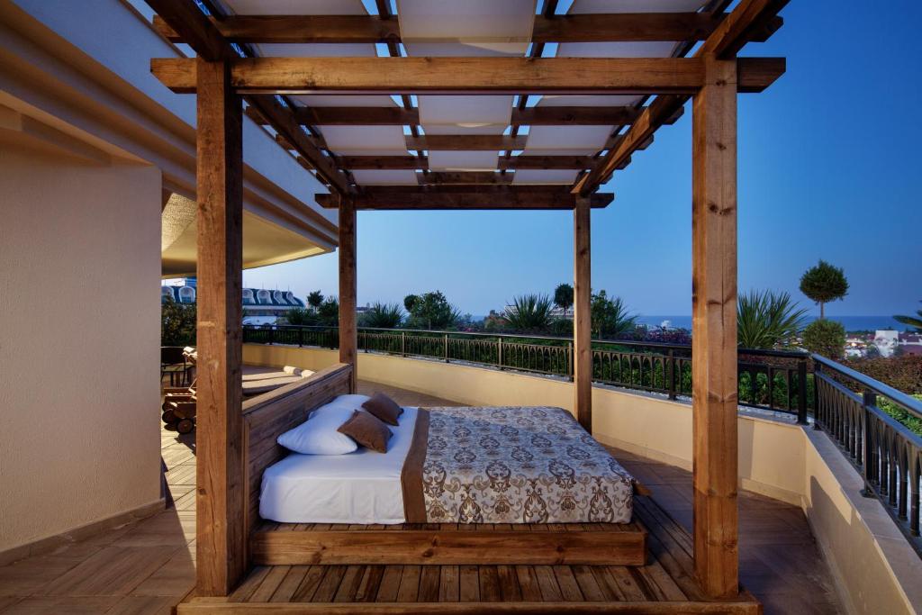 Crystal Sunset Pearl Collection — Ultimate All Inclusive