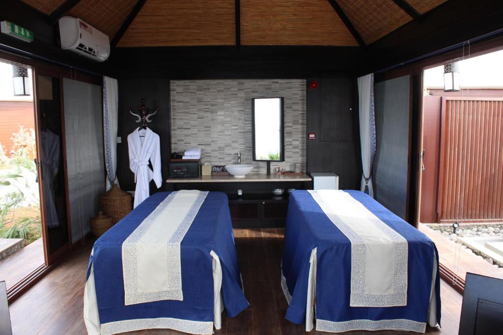 The Ritz-Carlton Ras Al Khaimah, Al Hamra Beach