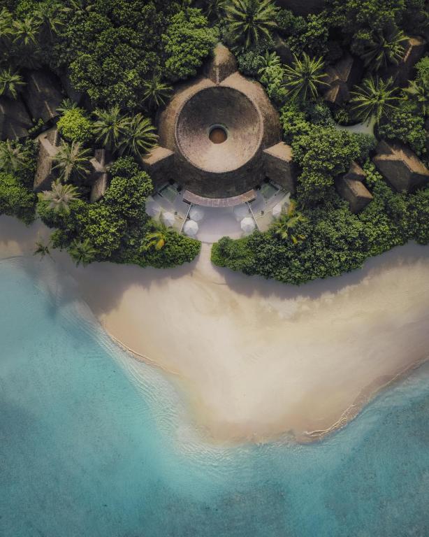 Finolhu, A Seaside Collection Resort, a Member of Design Hotels