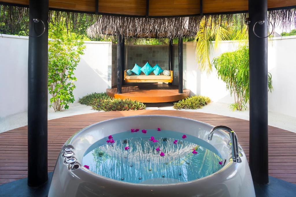 Sun Siyam Iru Fushi with Free Transfer