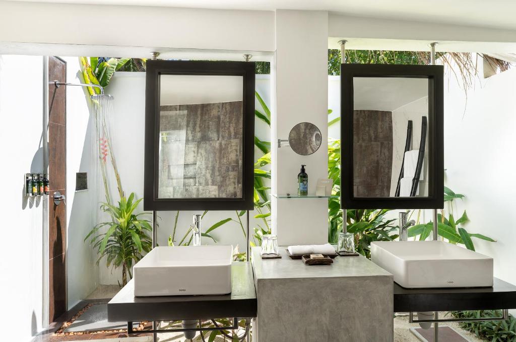 Niva Velassaru Maldives