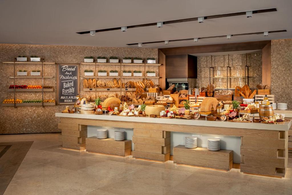 Saadiyat Rotana Resort and Villas