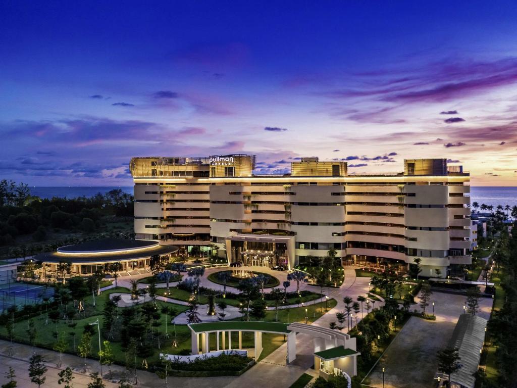 Pullman Phu Quoc Beach Resort