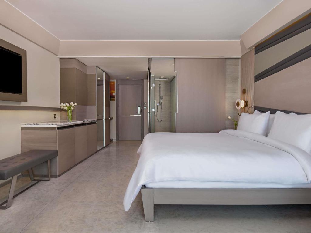 Rixos Premium Tekirova — The Land of Legends Access