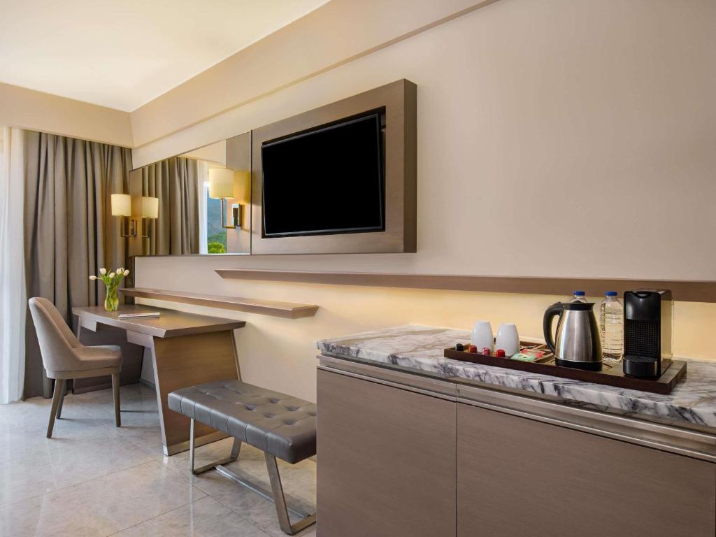 Rixos Premium Tekirova — The Land of Legends Access