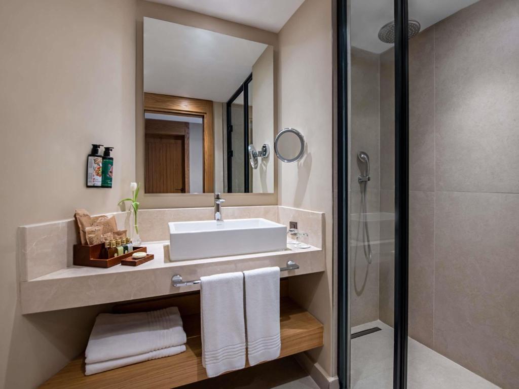 Rixos Premium Tekirova — The Land of Legends Access