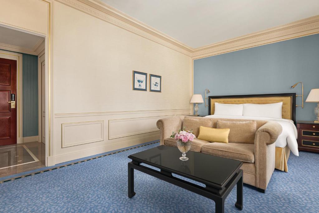 Shangri-La Paris
