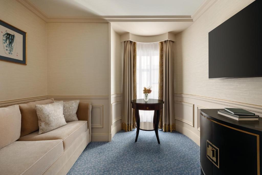 Shangri-La Paris