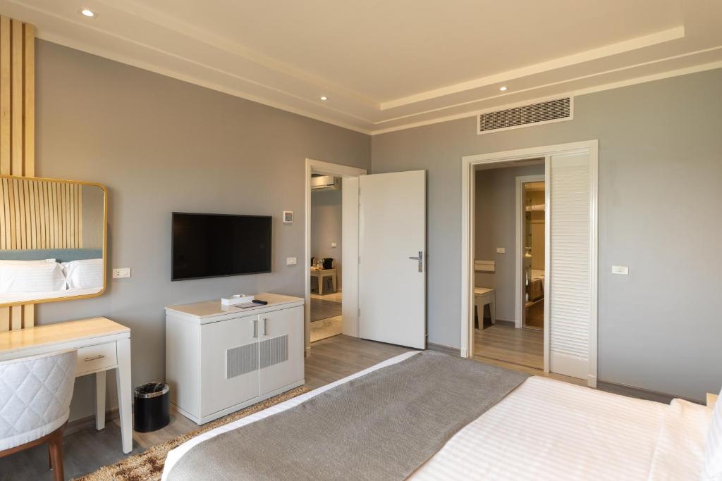 Sunrise Crystal Bay Resort -Grand Select