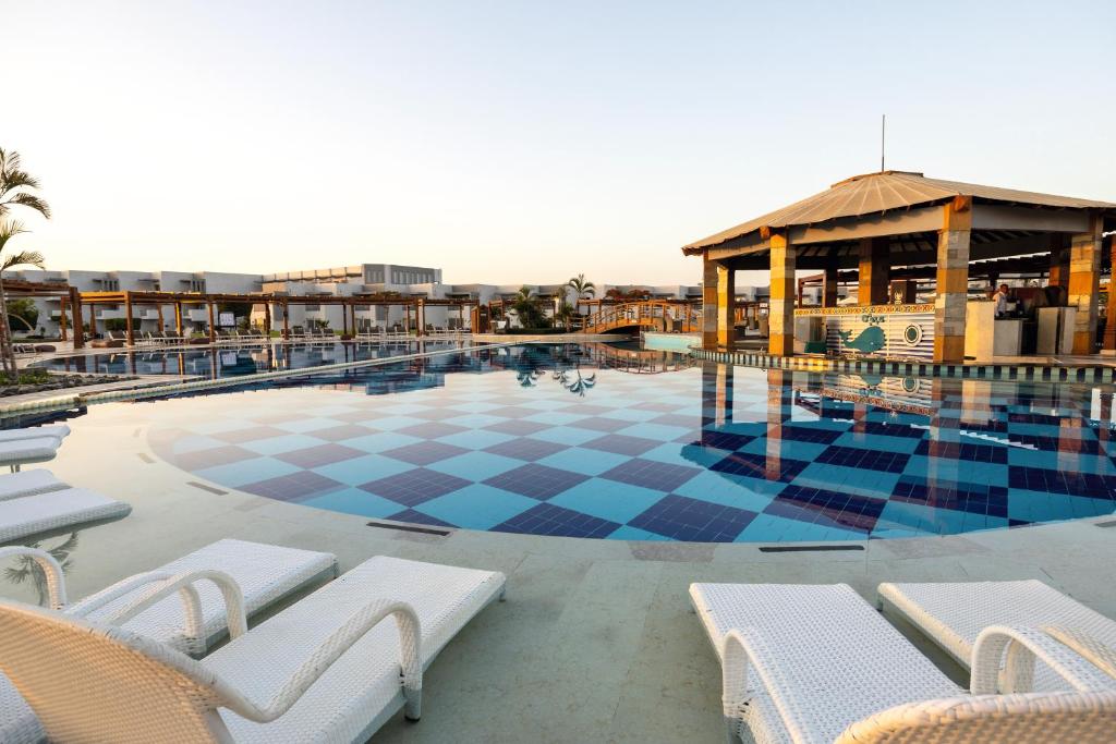 Sunrise Crystal Bay Resort -Grand Select