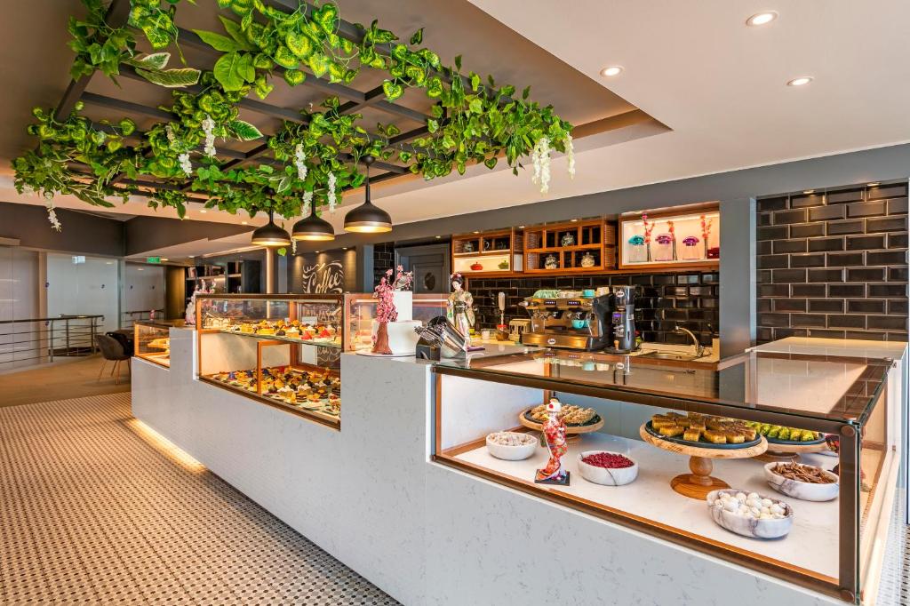 Limak Lara Deluxe Hotel & Resort Antalya