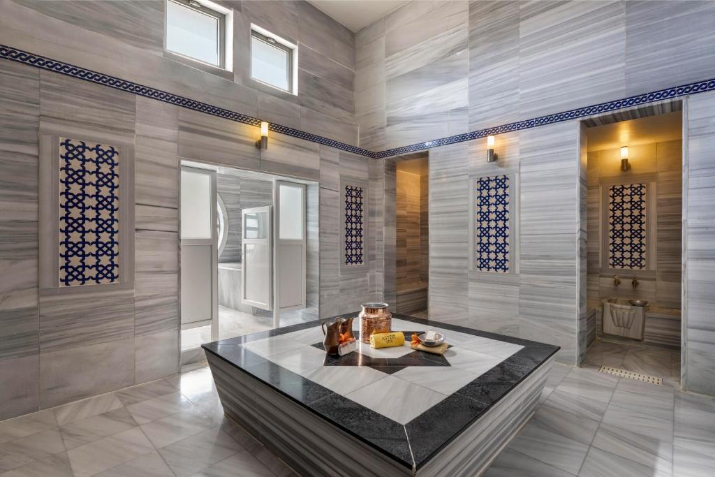 Limak Lara Deluxe Hotel & Resort Antalya