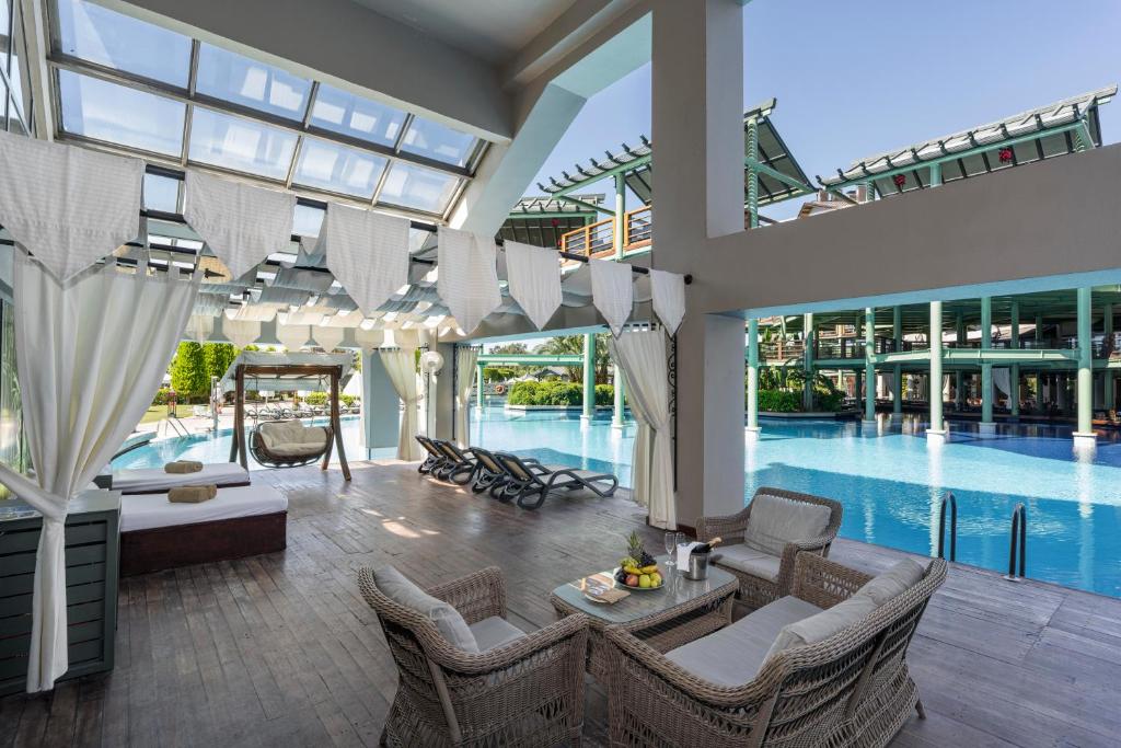 Limak Lara Deluxe Hotel & Resort Antalya