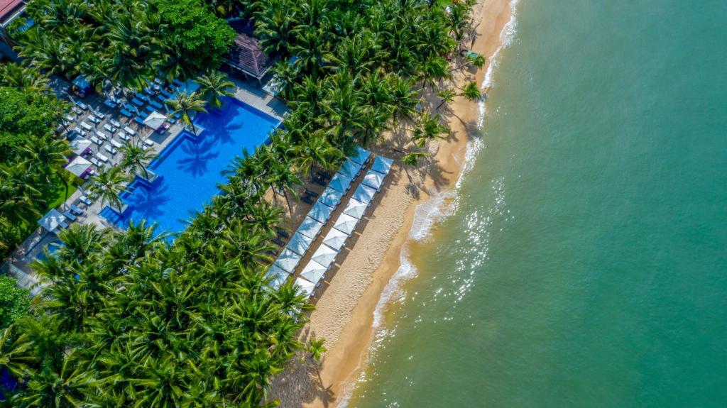Salinda Resort Phu Quoc — Sparkling Wine Breakfast