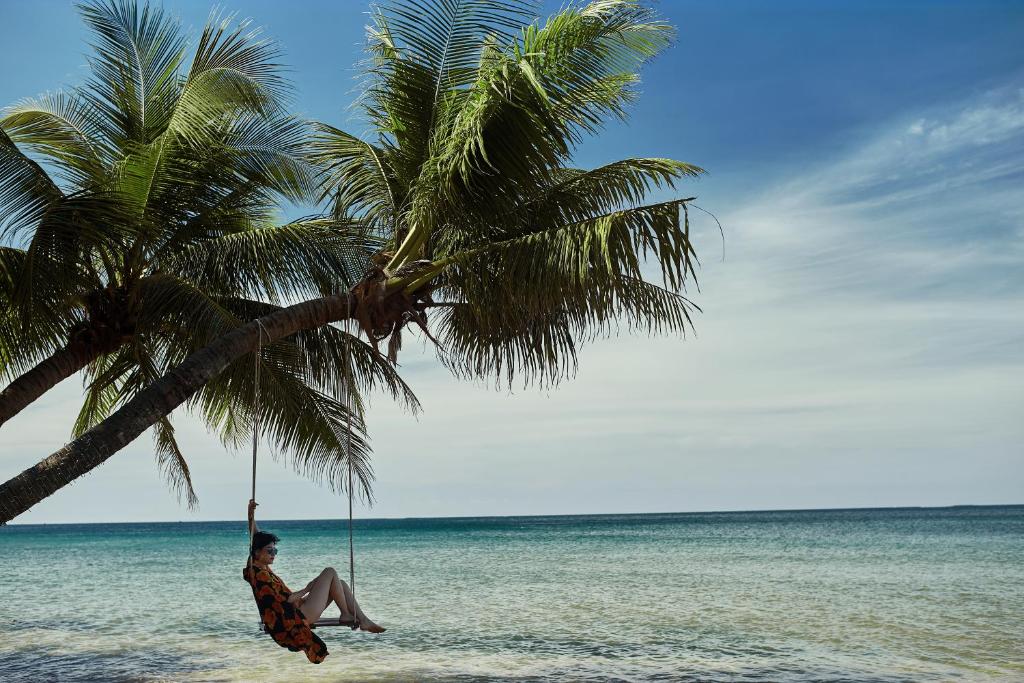 Salinda Resort Phu Quoc — Sparkling Wine Breakfast