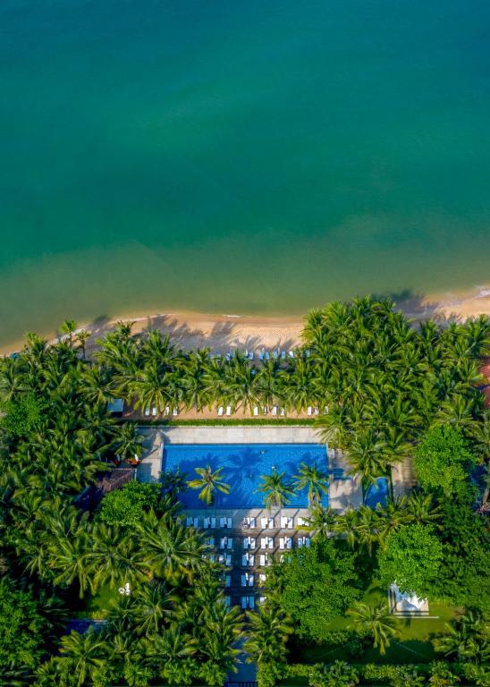 Salinda Resort Phu Quoc — Sparkling Wine Breakfast