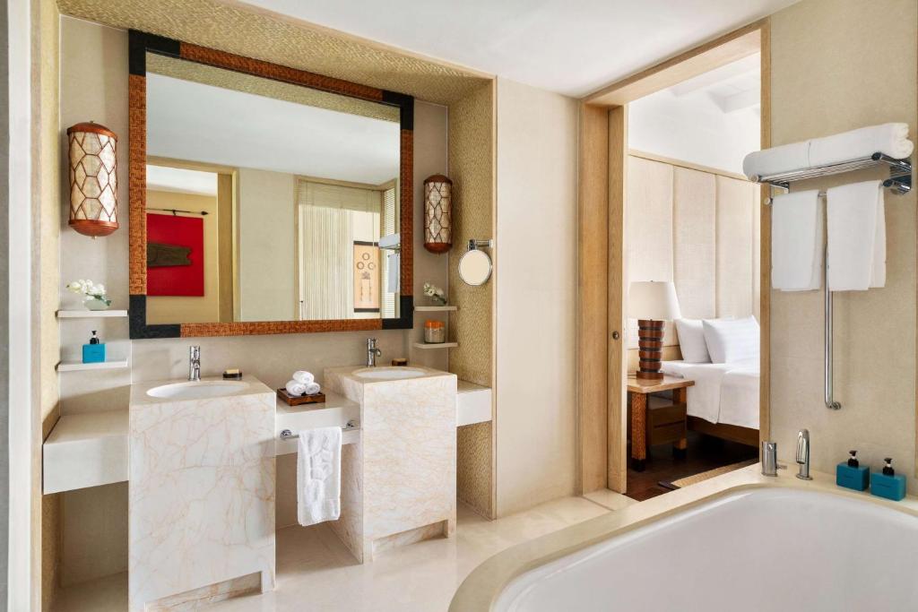 Shangri-La Boracay