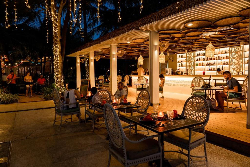 Salinda Resort Phu Quoc — Sparkling Wine Breakfast