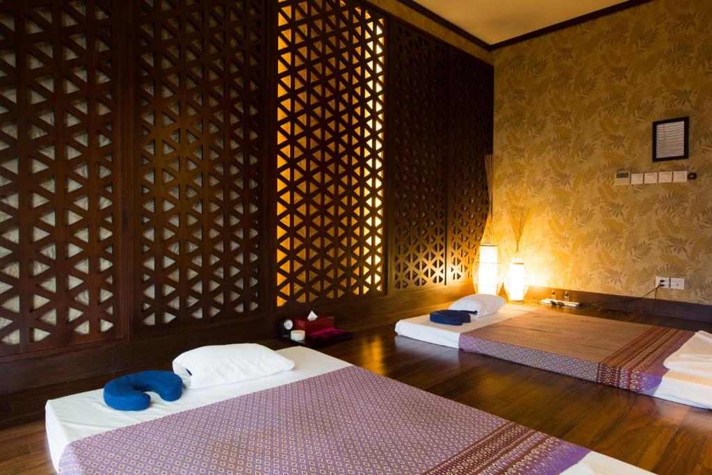 Salinda Resort Phu Quoc — Sparkling Wine Breakfast