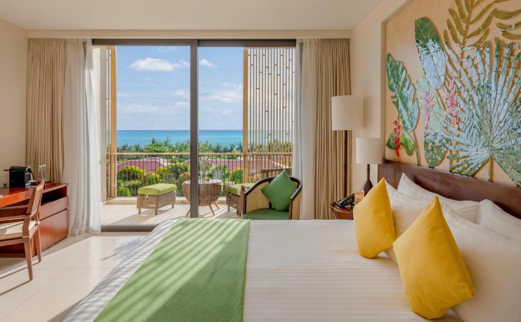 Salinda Resort Phu Quoc — Sparkling Wine Breakfast