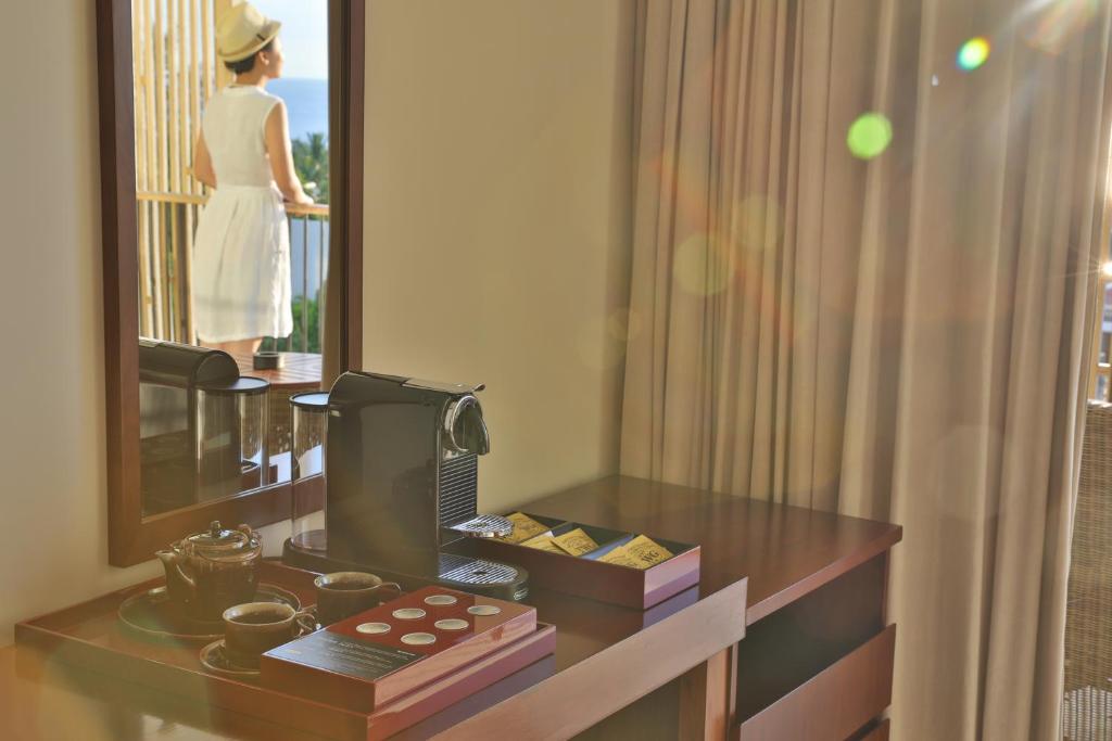 Salinda Resort Phu Quoc — Sparkling Wine Breakfast