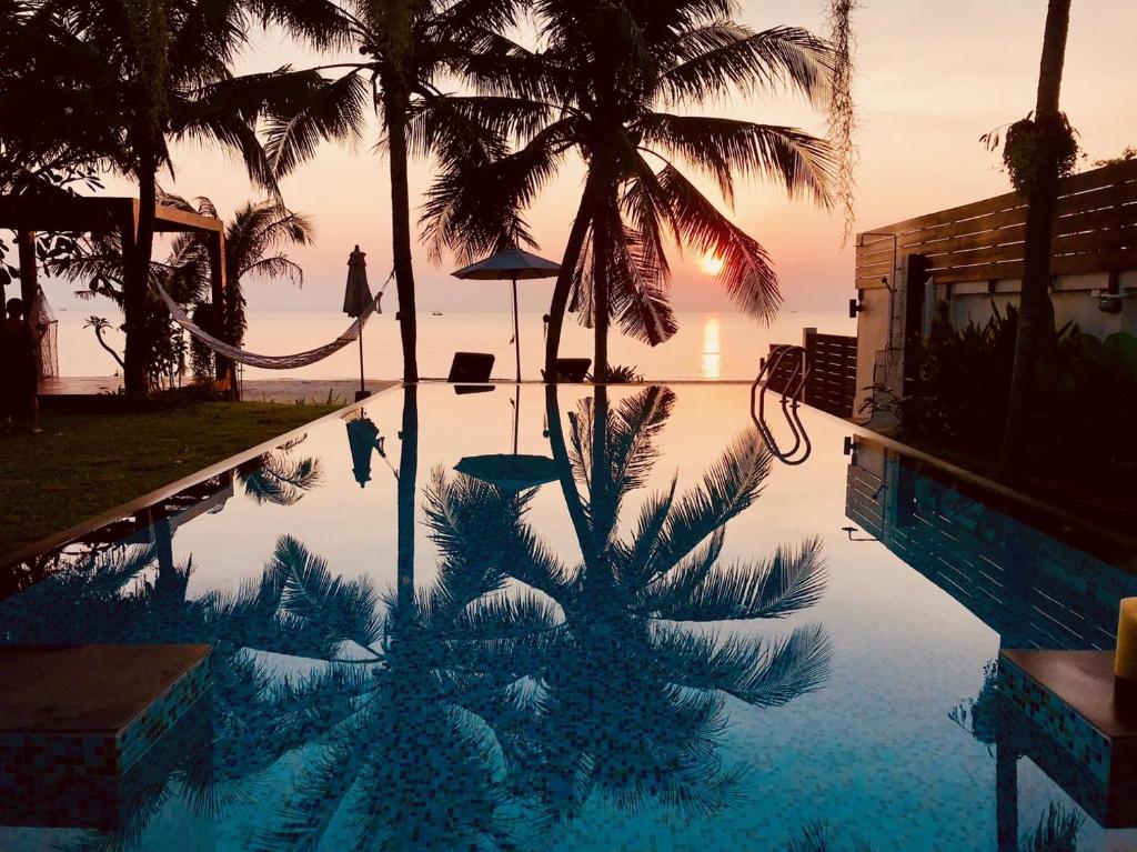 Baan SanSuk Pranburi — Beach Front & Pool Villa