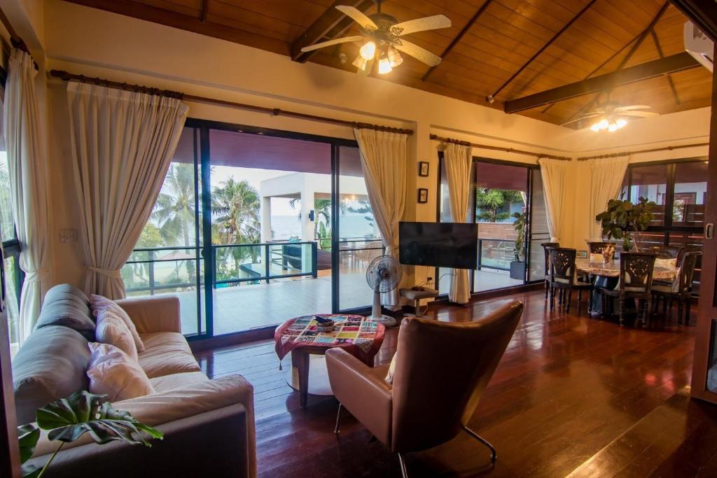 Baan SanSuk Pranburi — Beach Front & Pool Villa