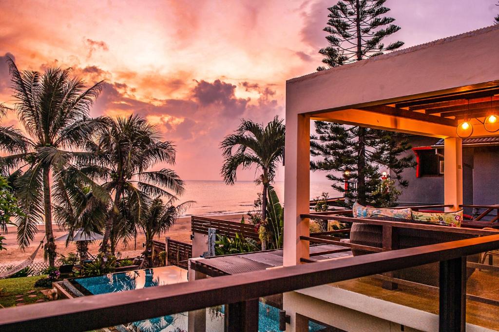 Baan SanSuk Pranburi — Beach Front & Pool Villa
