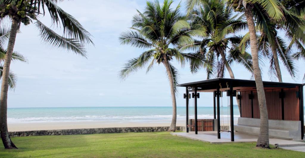 Luxurious Beachfront Pool Villa Experience, Rayong