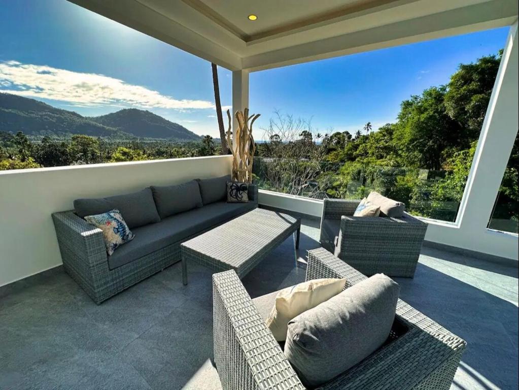 Villa CHARLOTTE — SEAVIEW 4 Bedrooms