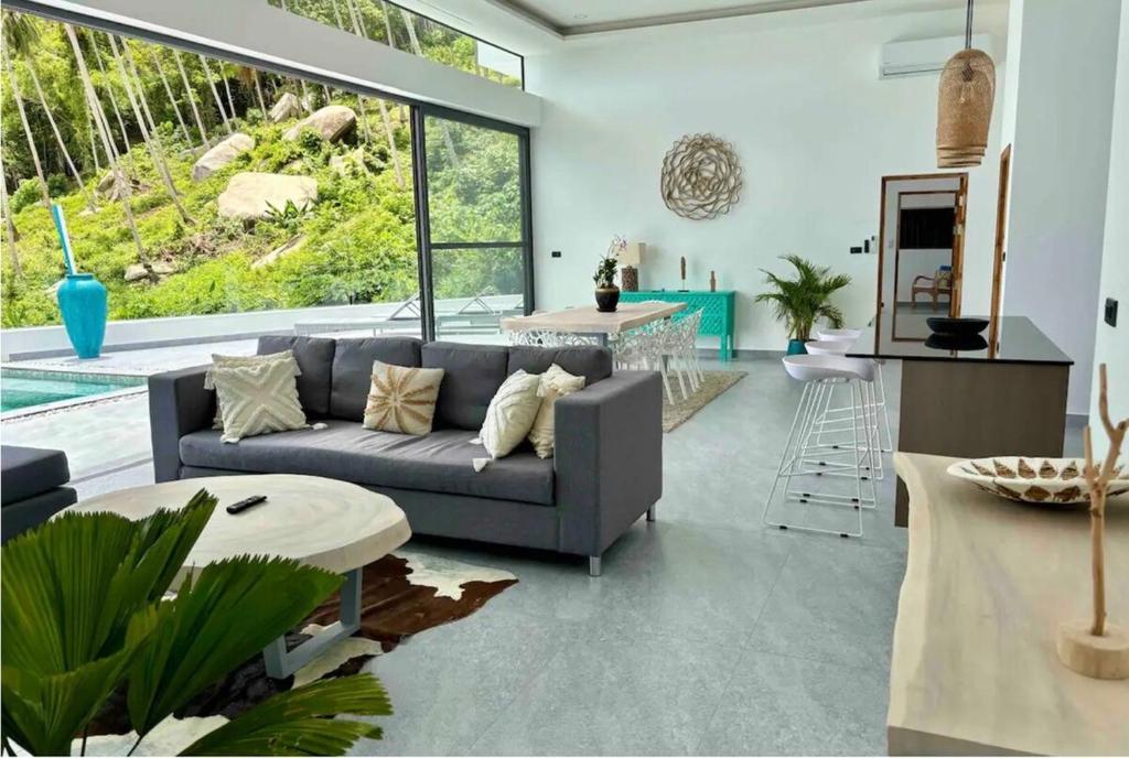 Villa CHARLOTTE — SEAVIEW 4 Bedrooms