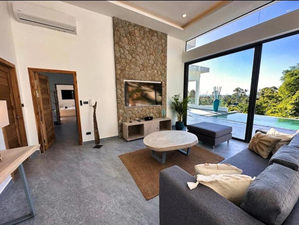Villa CHARLOTTE — SEAVIEW 4 Bedrooms