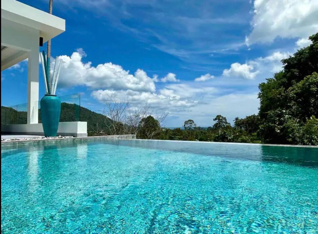 Villa CHARLOTTE — SEAVIEW 4 Bedrooms