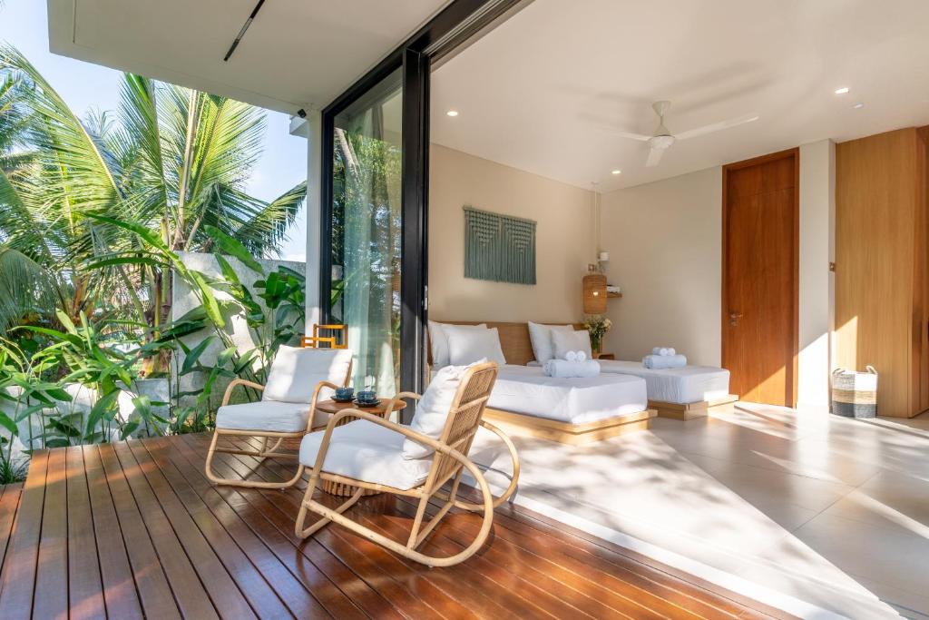 Luxury 3BR Villa With Private Rice Field View — Hubuddha III