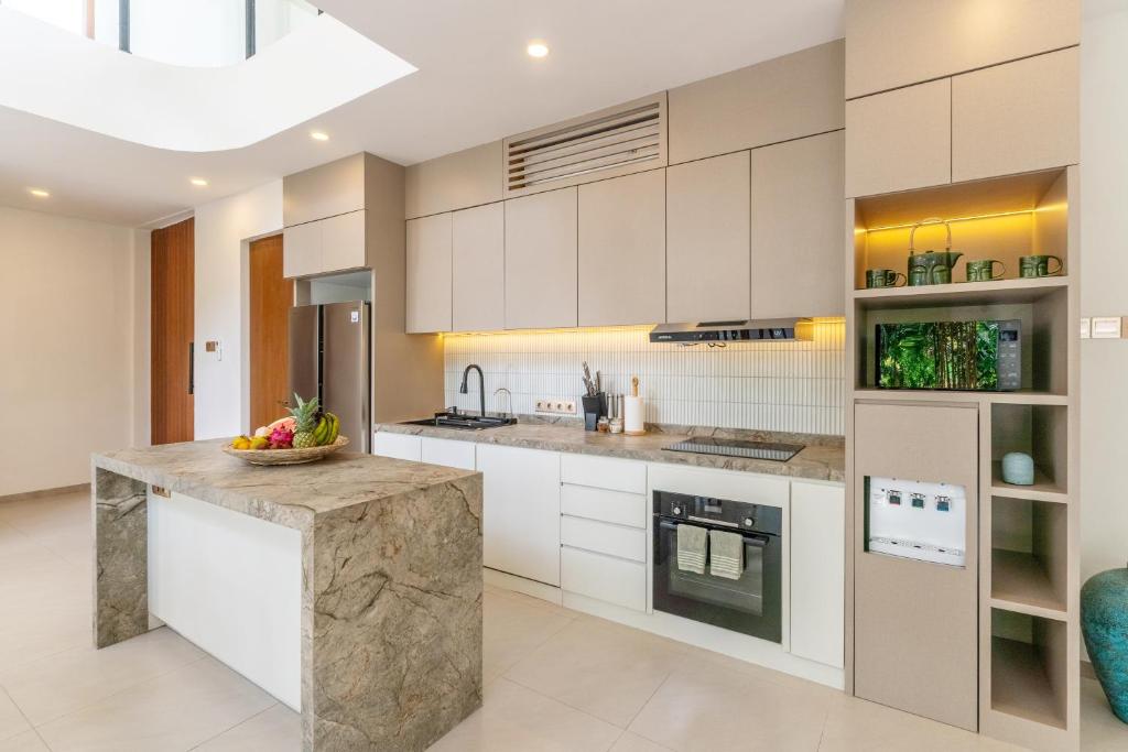 Luxury 3BR Villa With Private Rice Field View — Hubuddha III