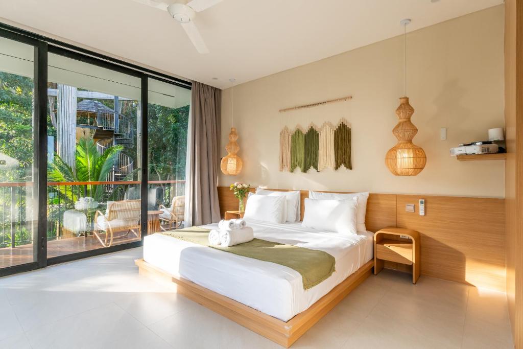 Luxury 3BR Villa With Private Rice Field View — Hubuddha III