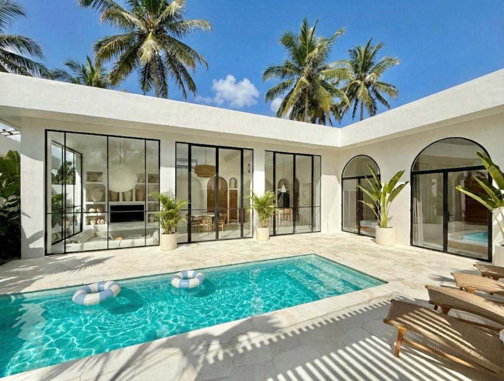 Dolce x The Young Villas
