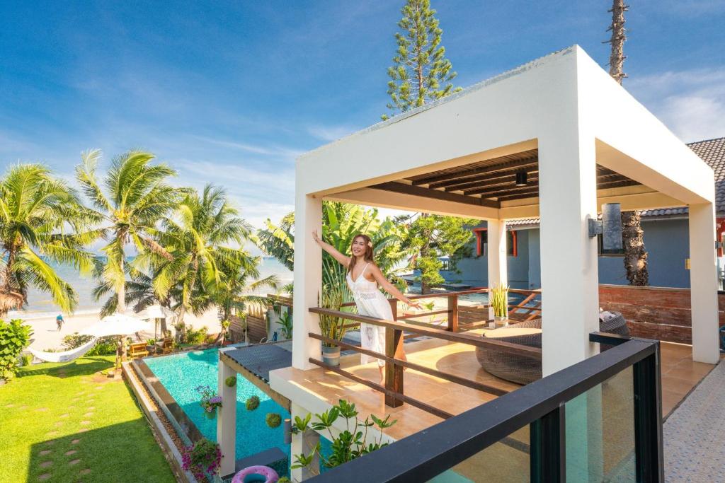 Baan SanSuk Pranburi — Beach Front & Pool Villa