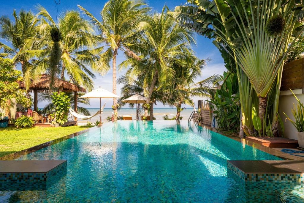 Baan SanSuk Pranburi — Beach Front & Pool Villa