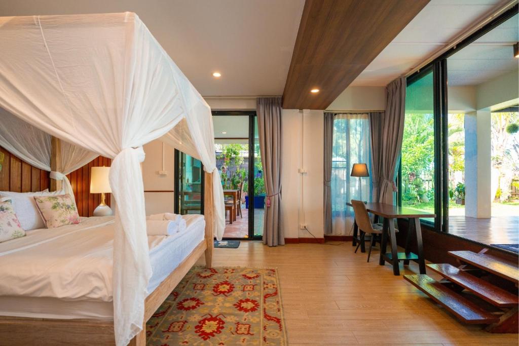 Baan SanSuk Pranburi — Beach Front & Pool Villa