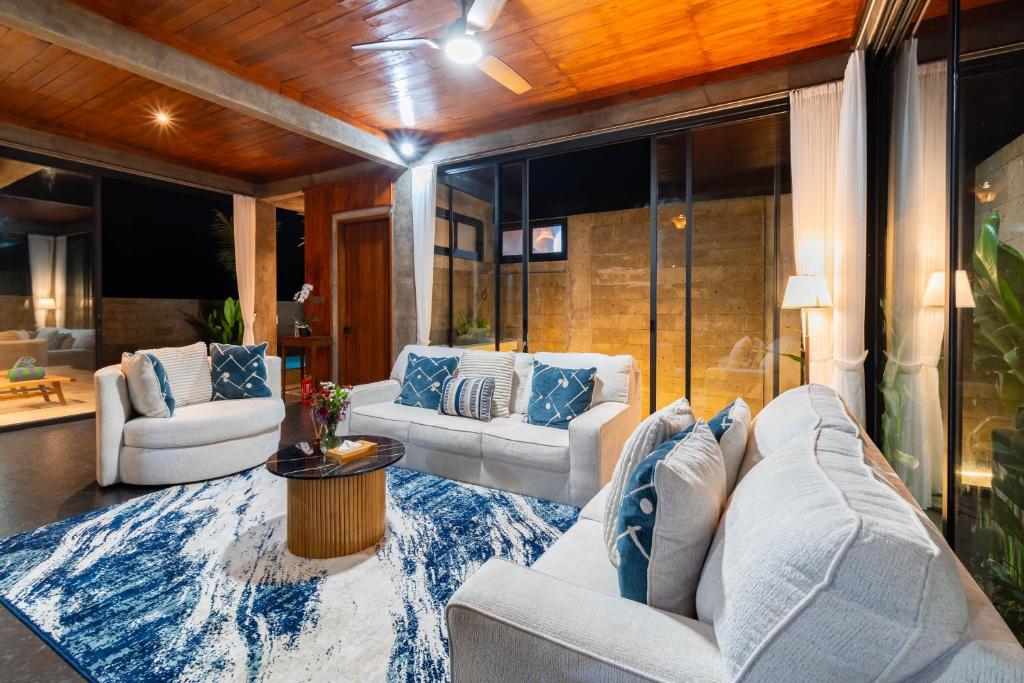 Melasti Beach Villa